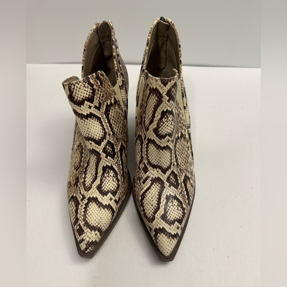 Vince Camuto Gradina Booties Snake Print Size 6.5 - Picture 2 of 15
